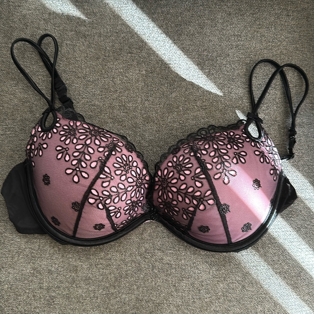 Victoria's Secret Pink and Black Lace Push Up Bra Padded 36C